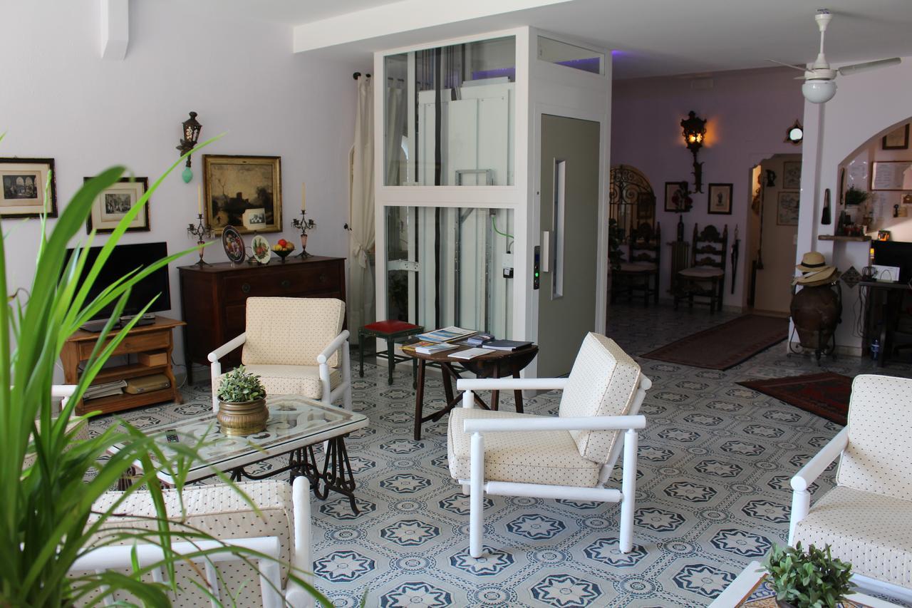 Hotel Villa Mora Giardini Naxos Bagian luar foto
