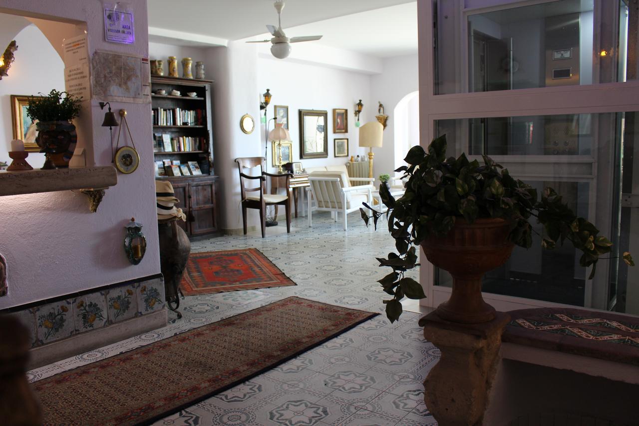 Hotel Villa Mora Giardini Naxos Bagian luar foto