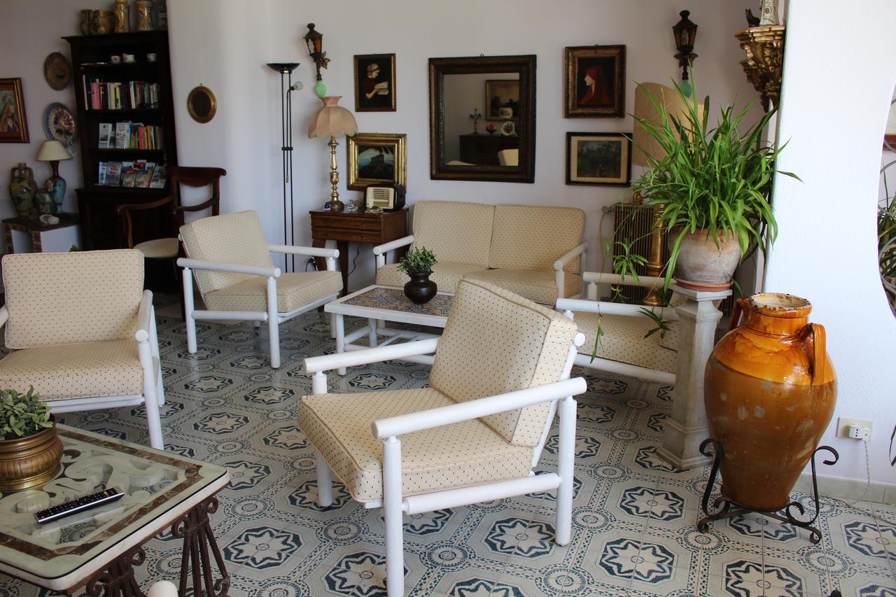 Hotel Villa Mora Giardini Naxos Bagian luar foto