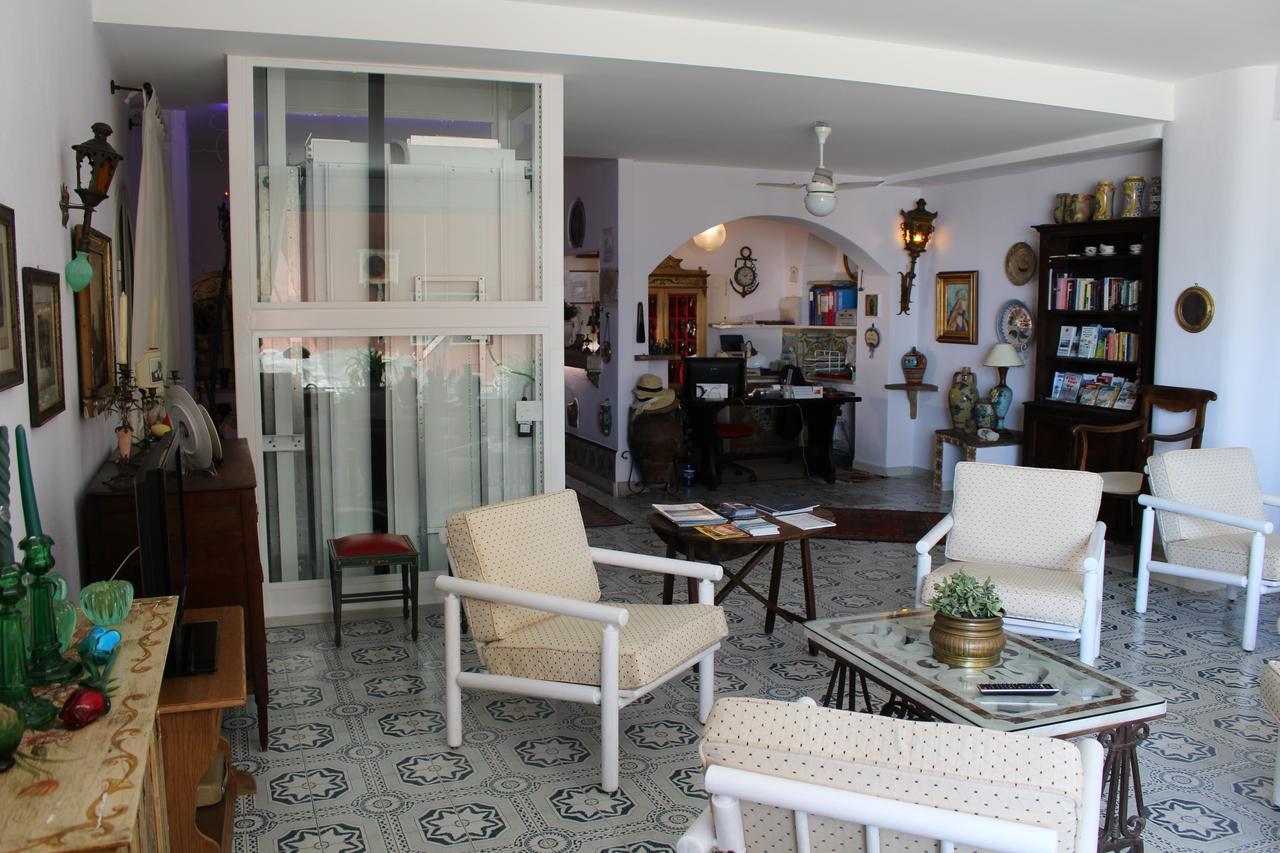 Hotel Villa Mora Giardini Naxos Bagian luar foto