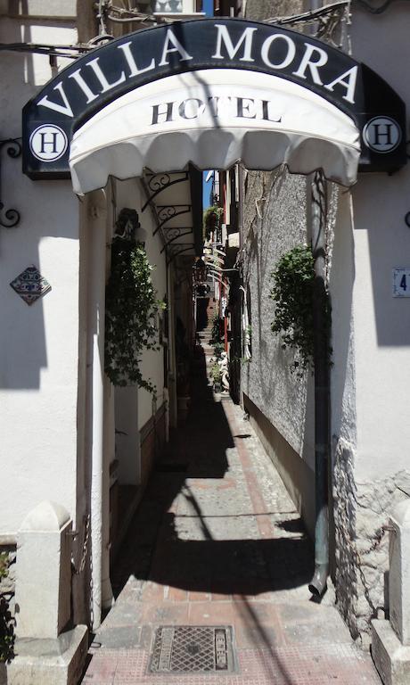 Hotel Villa Mora Giardini Naxos Bagian luar foto