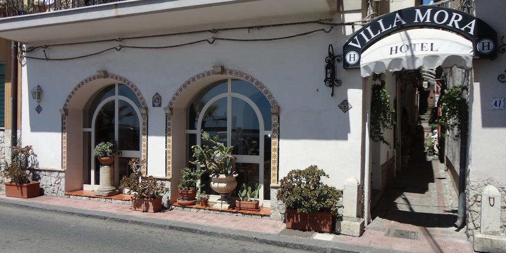 Hotel Villa Mora Giardini Naxos Bagian luar foto